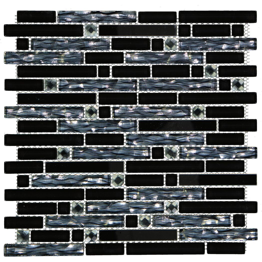 Schwarze und graue Mosaikfliesen