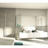 Modernes Badezimmer mit Doppelwaschbecken und ebenerdiger Dusche