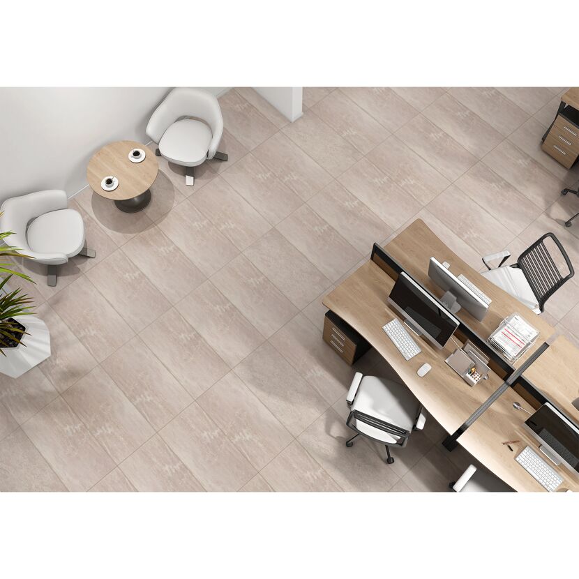 Büro mit hellem Fliesenboden