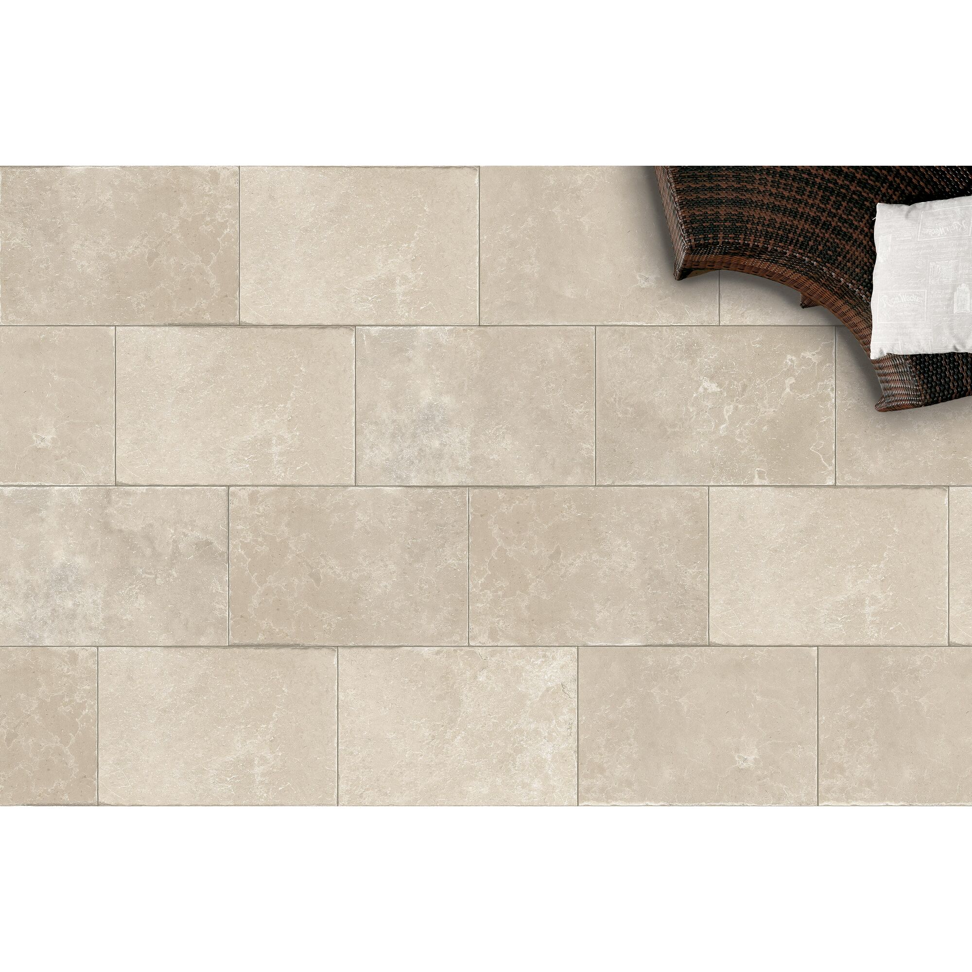 Beige Fliesen verlegt