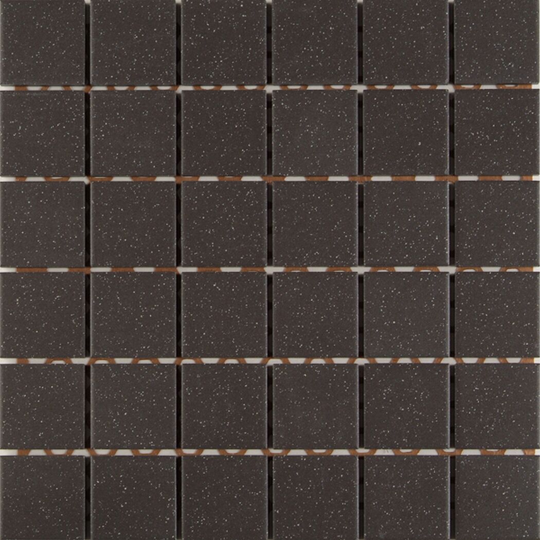 Anthrazitfarbene Mosaikfliesen