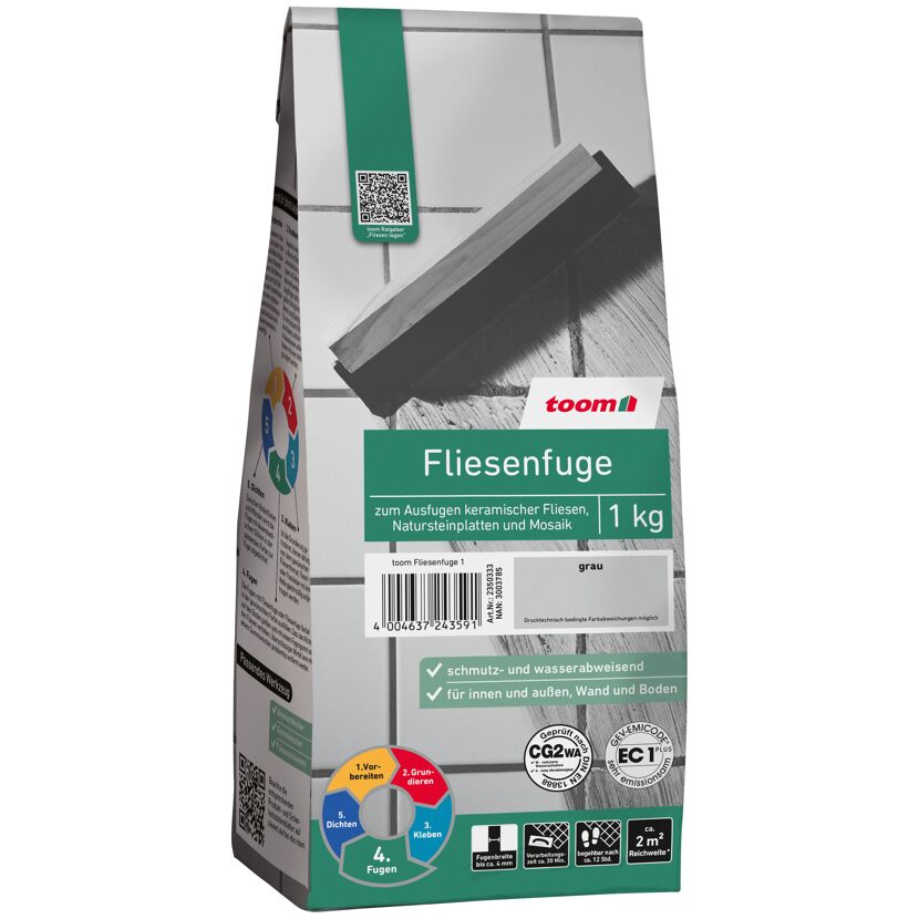 toom FliesenFuge grau 1 kg mit Anwendung eines Gummiwischers