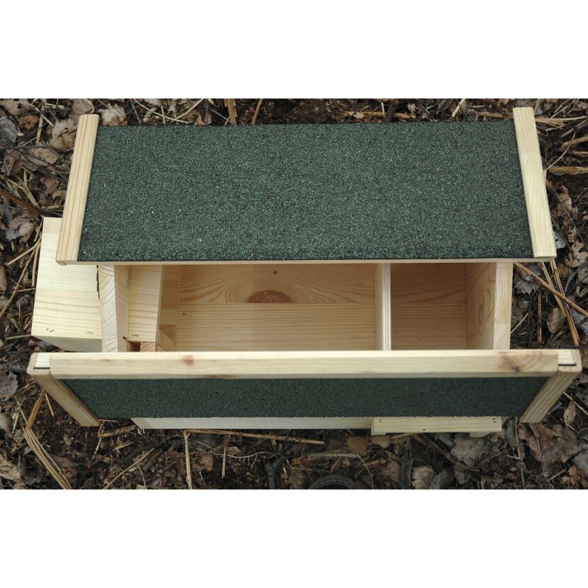Geöffnetes Igelhaus aus Holz