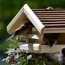 Verkleinertes Bild von Vogelfutterhaus mit Holzdach 36 x 20 x 20 cm