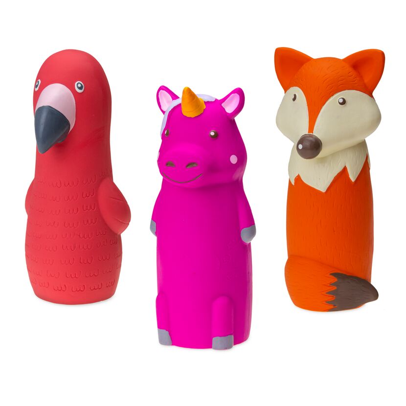 Drei Spielzeugtiere: Flamingo, Einhorn und Fuchs.
