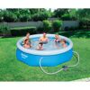 Familie im Bestway Fast Set Pool