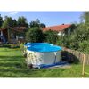 Aufstellpool im Garten