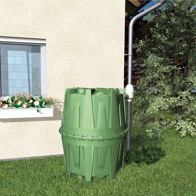 Grüner Herkules-Tank 3200 Liter im Garten