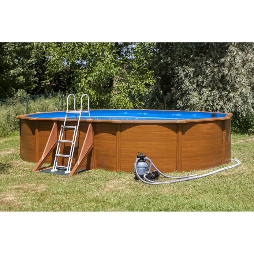 Ovaler Aufstellpool mit Holzoptik und Leiter