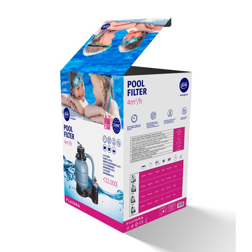 Verpackung eines Poolfilters mit zwei Kindern im Pool.