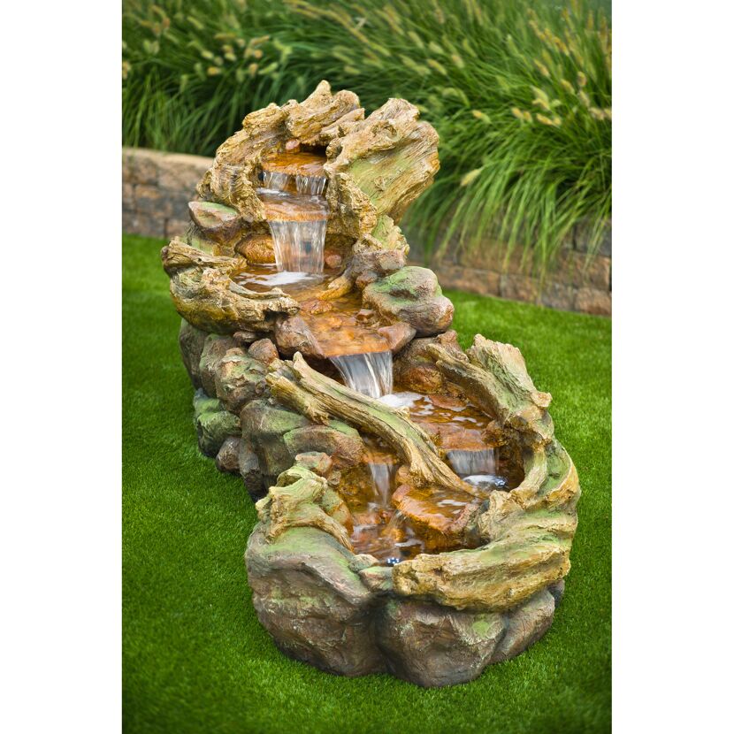 Dekorativer Wasserfall im Garten