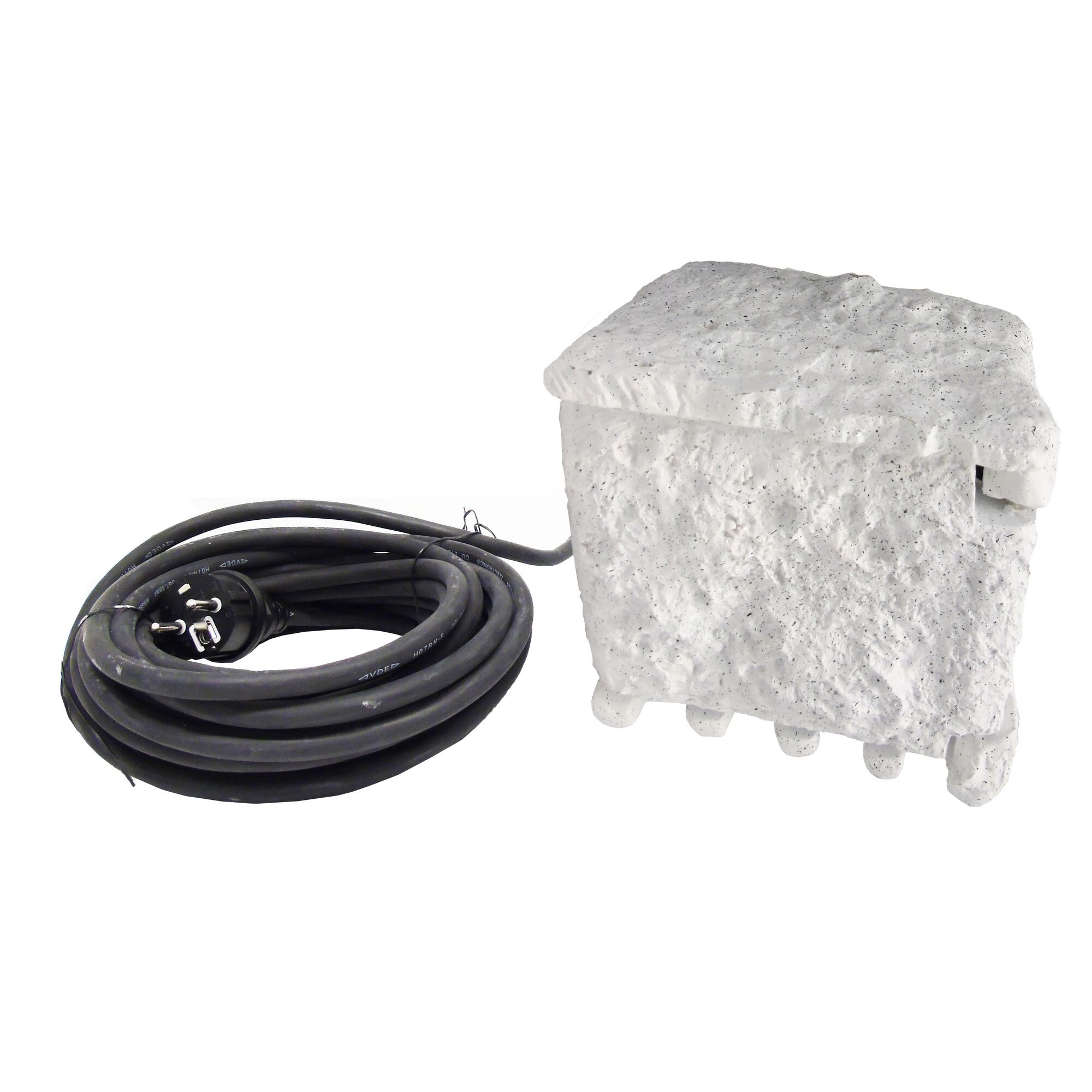 Steckdose im Steindesign mit Kabel