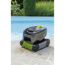 Poolroboter Zodiac TornaX GT2120 neben einem Pool