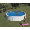 Familie im aufstellbaren Rundpool