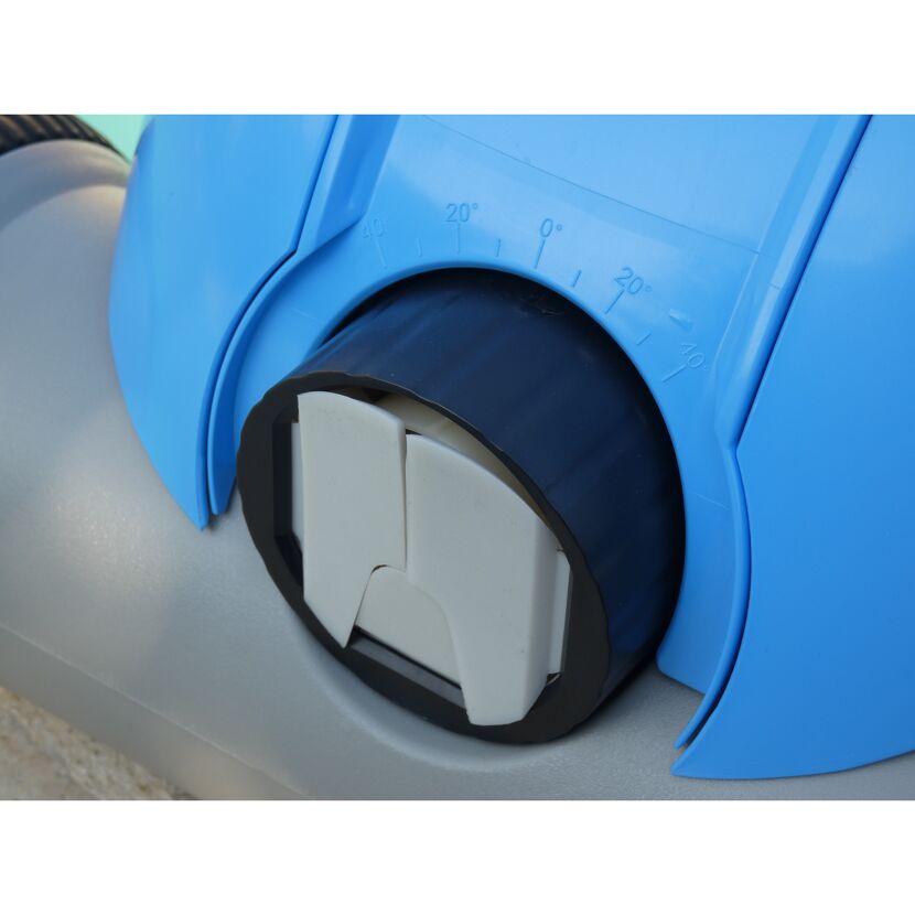 Nahaufnahme des Einstellrades eines Poolroboters