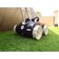 Poolreinigungsroboter Orca 50 auf Rasen