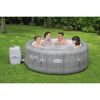 Familie entspannt im Lay-Z-Spa Honolulu