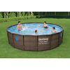 Familie im Bestway Power Steel Frame Pool