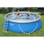 Familie im aufblasbaren Bestway Fast Set Pool