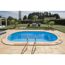 Ovaler Pool mit blauer Poolfarbe im Garten