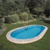 Ovalpool im Garten mit Leiter