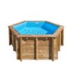 Sechseckiger Pool mit Holzrahmen