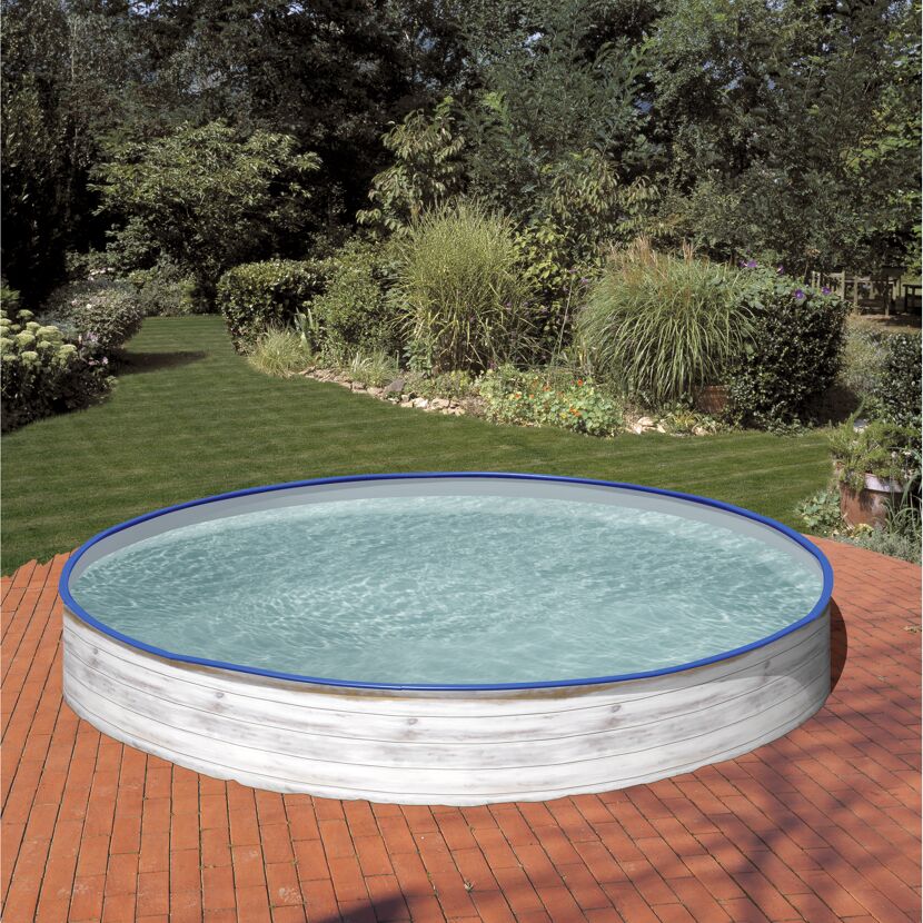 Runder, weißer Pool im Garten