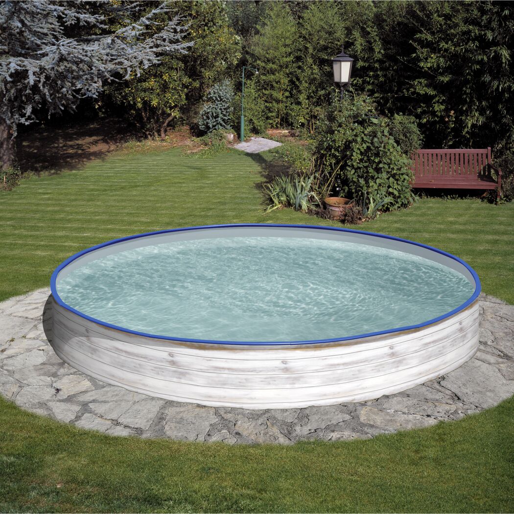 Runder Pool mit Holzverkleidung im Garten