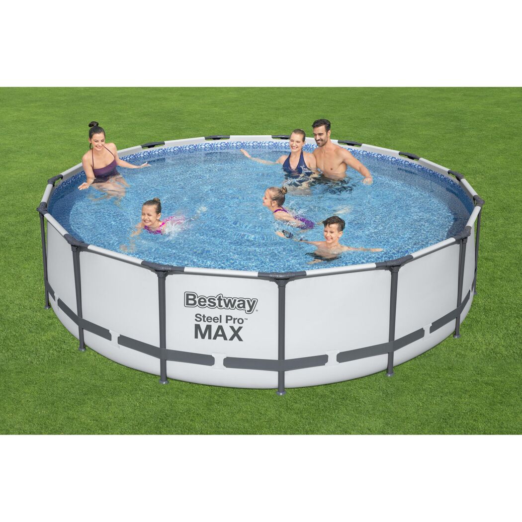 Familie im Bestway Steel Pro MAX Pool