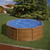 Achteckiger Aufstellpool mit Holzoptik im Garten