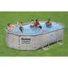 Mehrere Personen im Bestway Power Steel Swim Vista Series II Pool