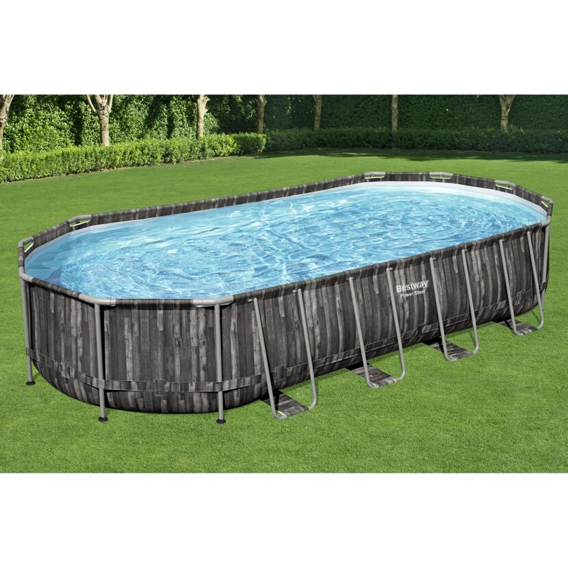 Bestway Power Steel Pool auf Rasen