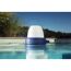 Blue Connect Go im Pool schwimmend