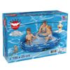 Kinder planschen im aufblasbaren Pool Arctic Friends.