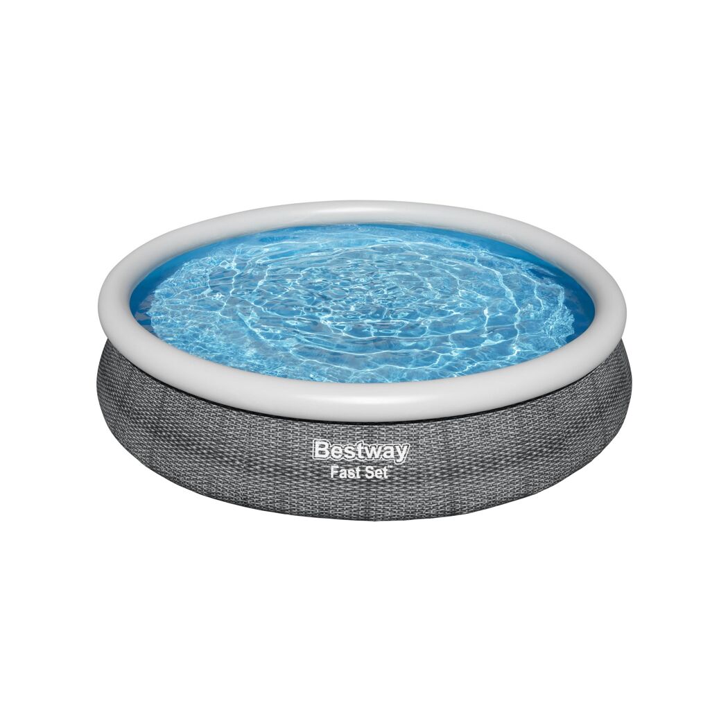 Bestway Fast Set Aufstellpool mit Wasser gefüllt
