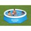 Familie im aufblasbaren Pool von Bestway