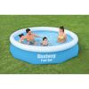 Familie im Bestway Fast Set Aufstellpool