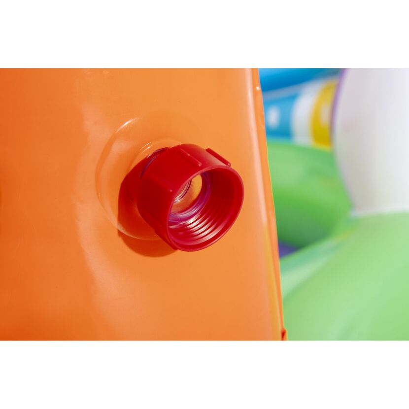Roter Anschluss eines Wasserspielcenters