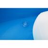 Ablassventil im blauen Pool