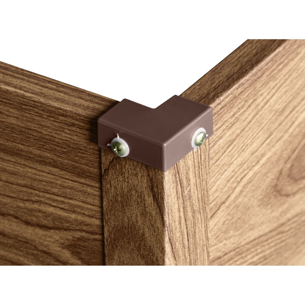 Ecke eines Hochbeets aus Holz
