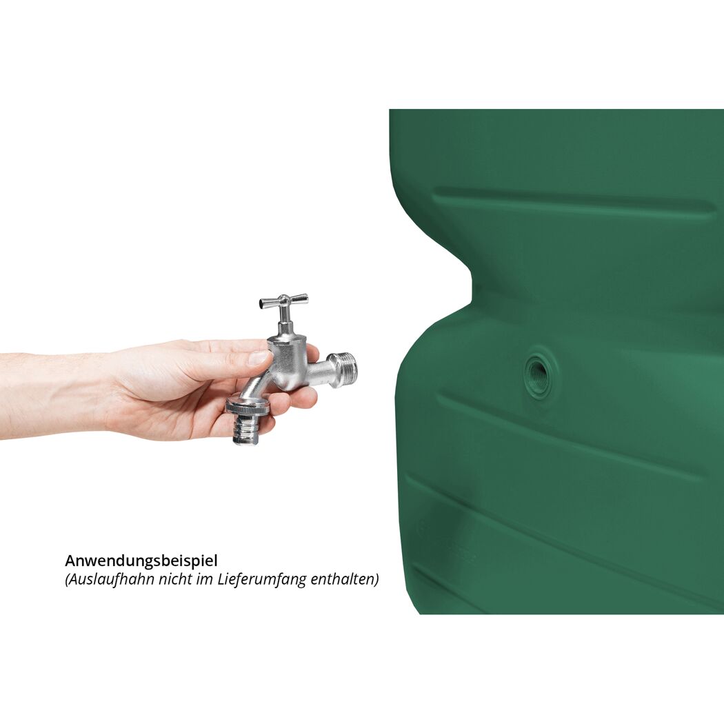Person hält einen Wasserhahn neben einen grünen Wassertank