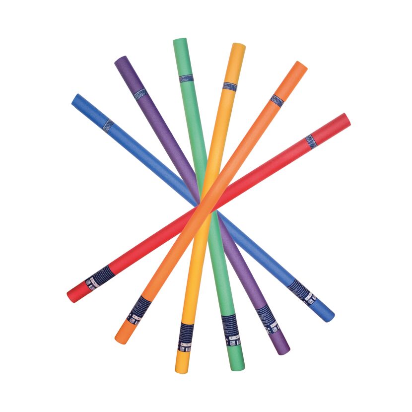 Bunte Poolnudeln in verschiedenen Farben.