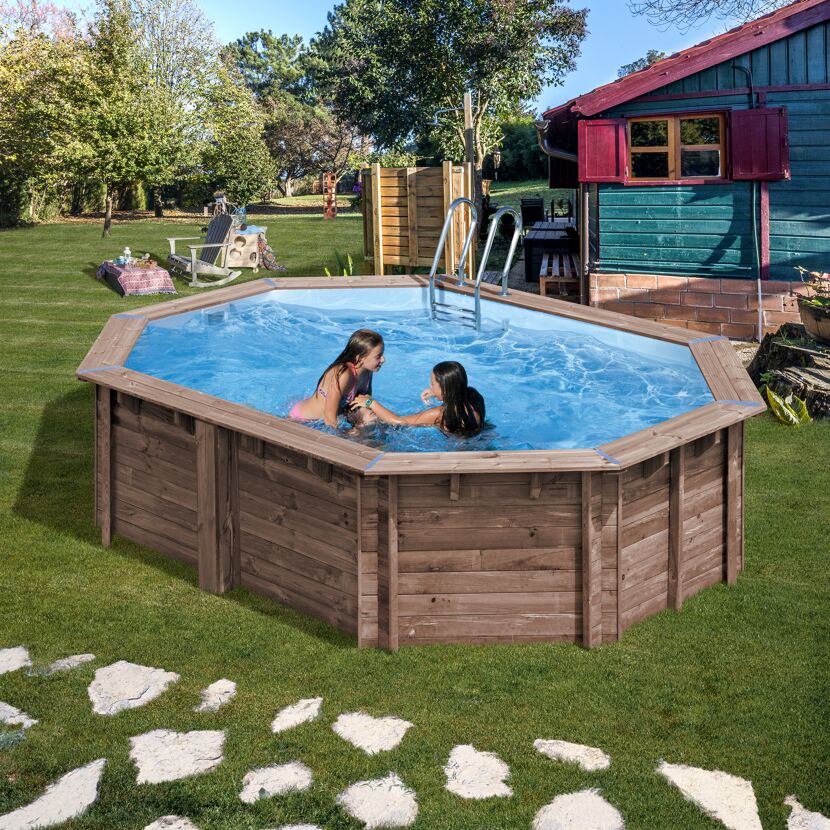 BAMBU Echtholzpool mit drei Kindern