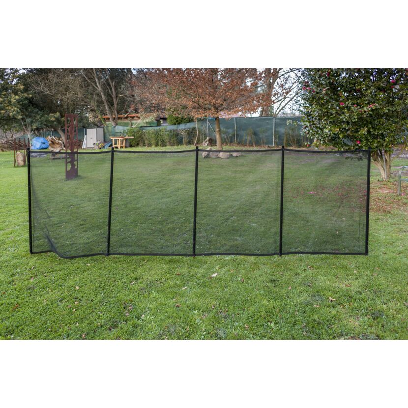Schwarze Sicherheitsbarriere im Garten