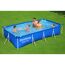 Familie im rechteckigen Bestway Steel Pro Pool