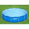 Bestway Steel Pro Frame Pool auf Rasen.