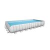 Aufstellpool mit Wasser gefüllt