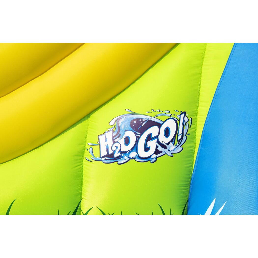 H2O GO! Logo auf grünem, aufblasbarem Wasserpark.