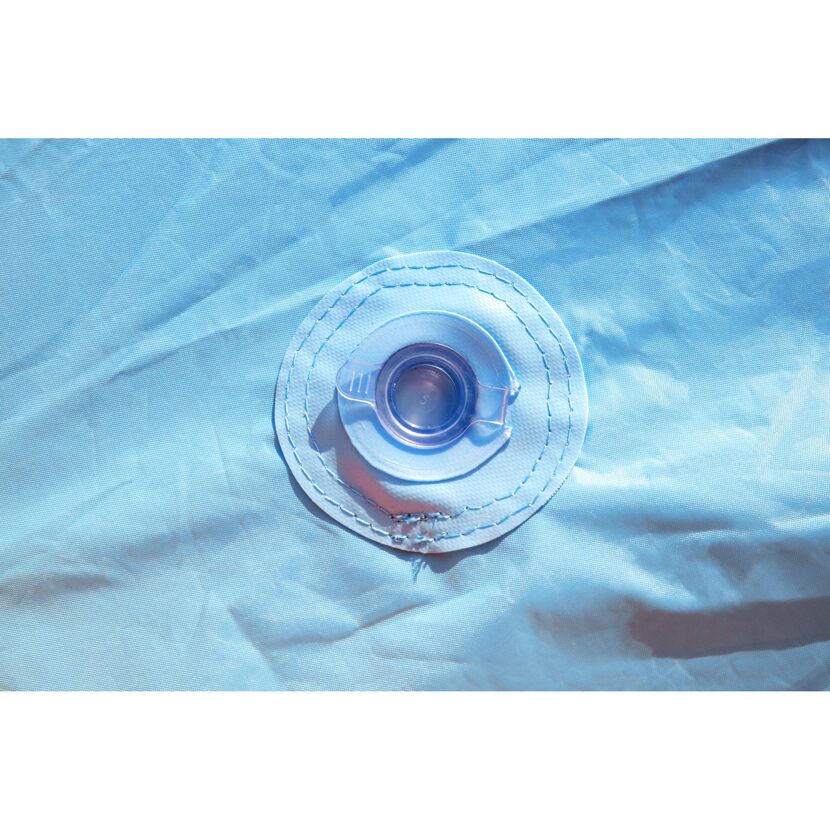 Blaues Ventil auf einer aufblasbaren Oberfläche
