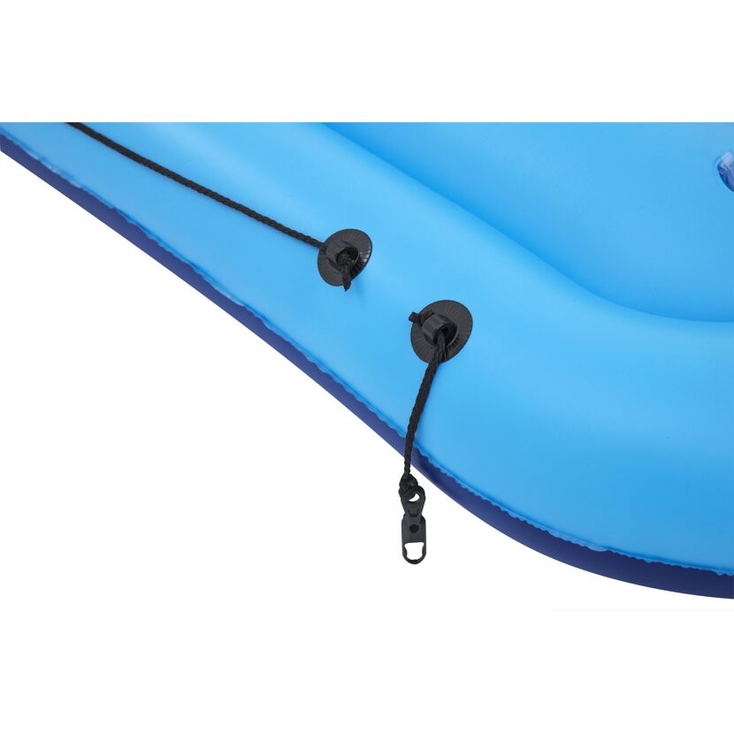 Schwarze Befestigungsschlaufen an der blauen Schwimm-Plattform